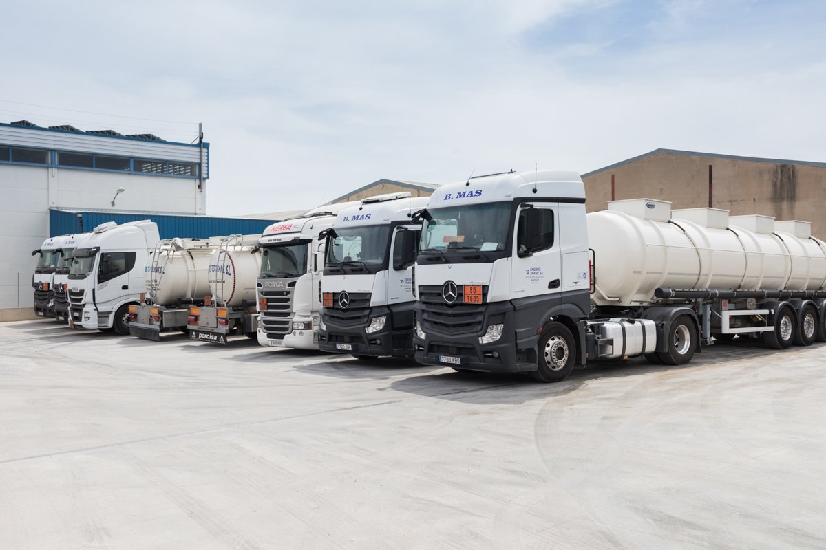 Transporte químico camiones cisterna